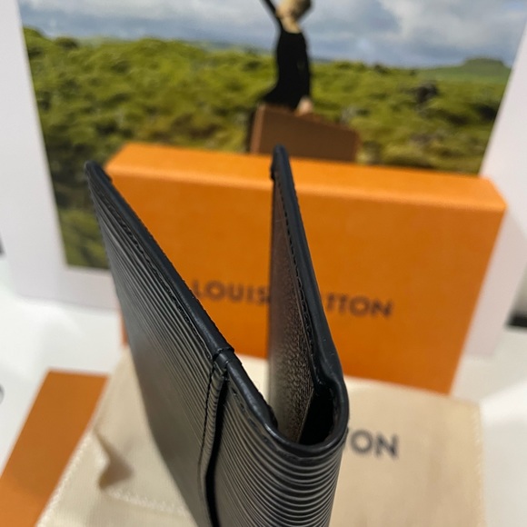 ❣️SOLD❣️Authentic LV Epi Black POCKET ORGANIZER ▪️ - Picture 10 of 14